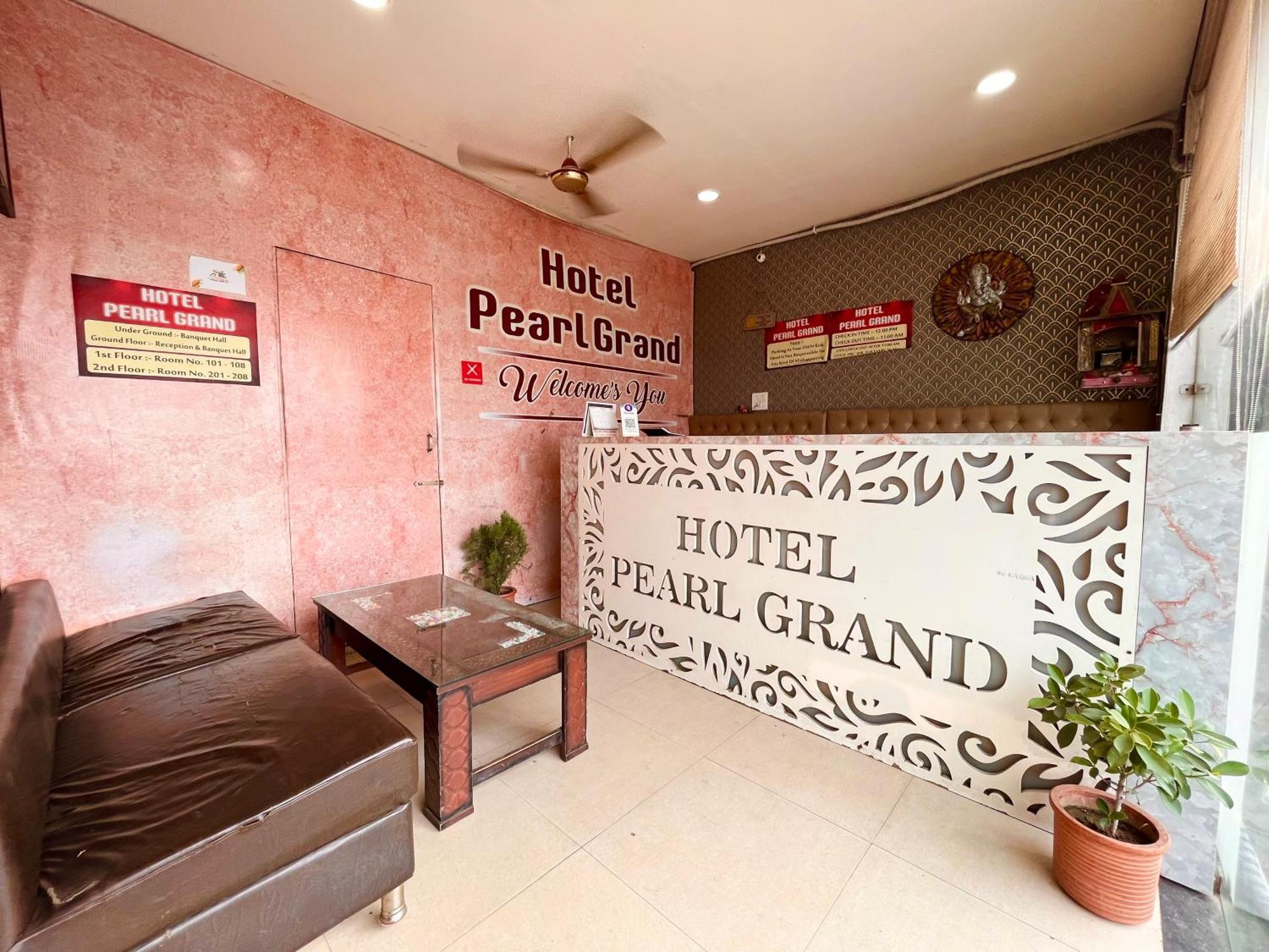 Hotel The Pearl Grand - Top Rated ! Most Awarded ! Parking ! Lift ! Luxury Rooms ! Best Selling Zirakpur Exteriér fotografie